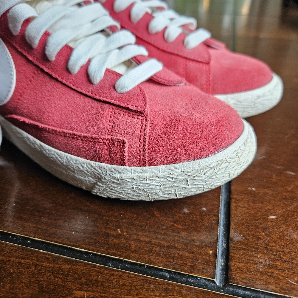 Nike Blazers Mid 77 - Size 6Y Womens 7.5 - Team Red Suede - Picture 2 of 7
